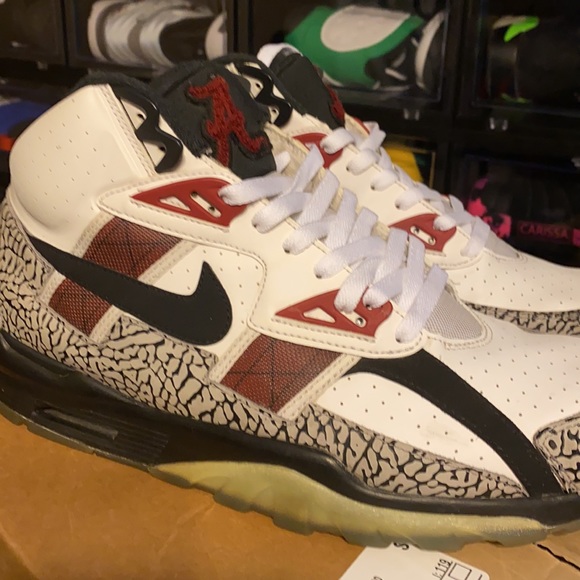 Selling a pair of preowned Nike High sc trainer. - Picture 11 of 11